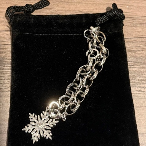 Dimond Accent Snowflake Charm Bracelet - Picture 7 of 8